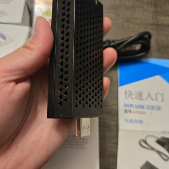 NETGEAR USB Wi-Fi Adapter - Black and Silver - Picture 9 of 11